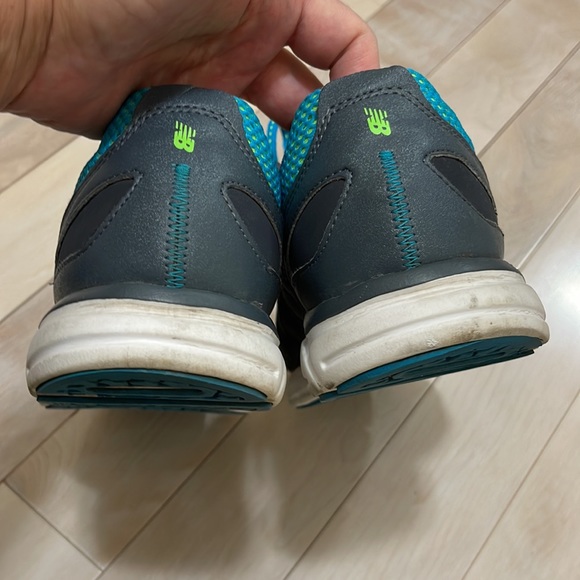 New Balance sneakers - Picture 5 of 10
